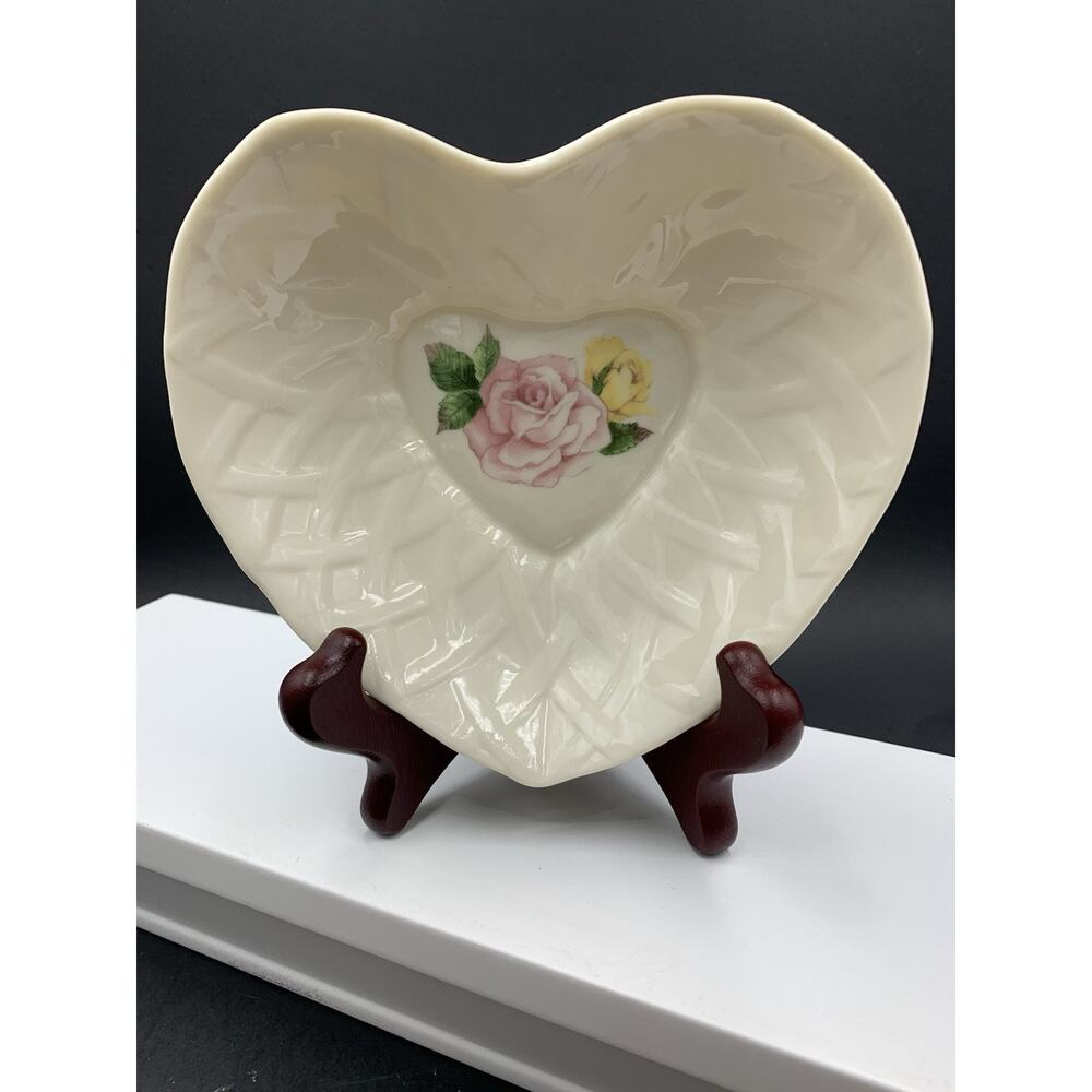 VTG BELLEEK Pottery Roses Heart Shaped Dish Ireland c. 2000